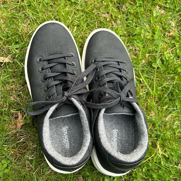 Allbirds Women's Wool Pipers sneakers (true black) NWOT - Picture 2 of 5